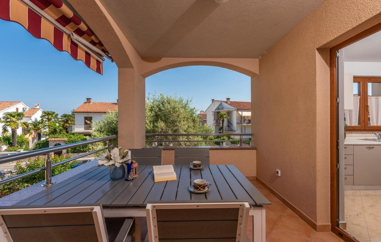 Apartments Villa Ana Porec Exterior photo