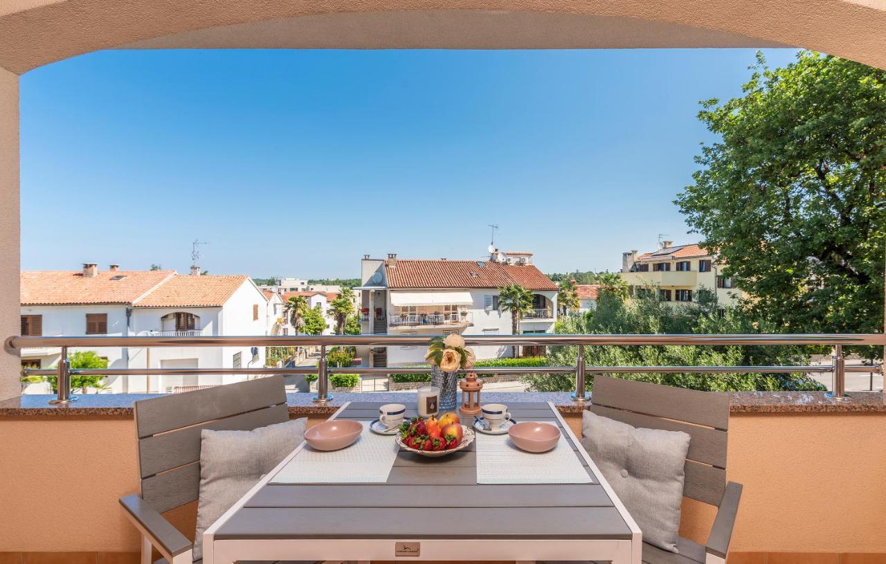 Apartments Villa Ana Porec Exterior photo