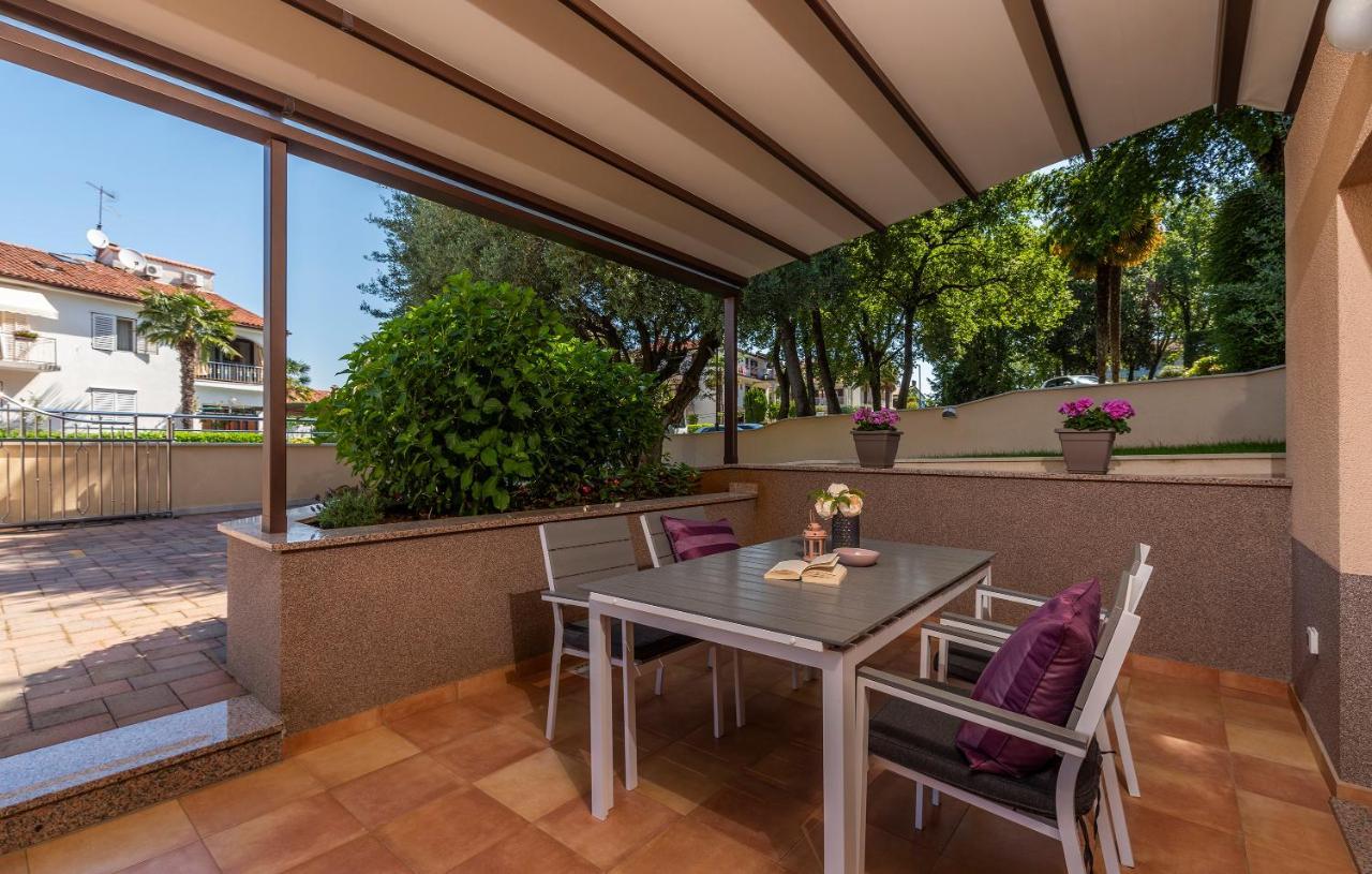 Apartments Villa Ana Porec Exterior photo