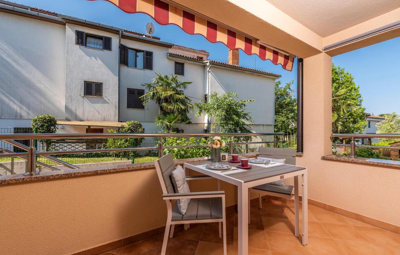 Apartments Villa Ana Porec Exterior photo