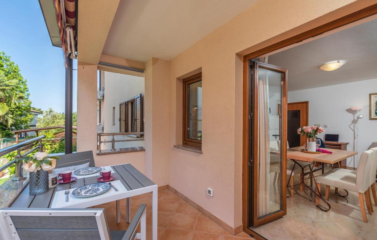 Apartments Villa Ana Porec Exterior photo