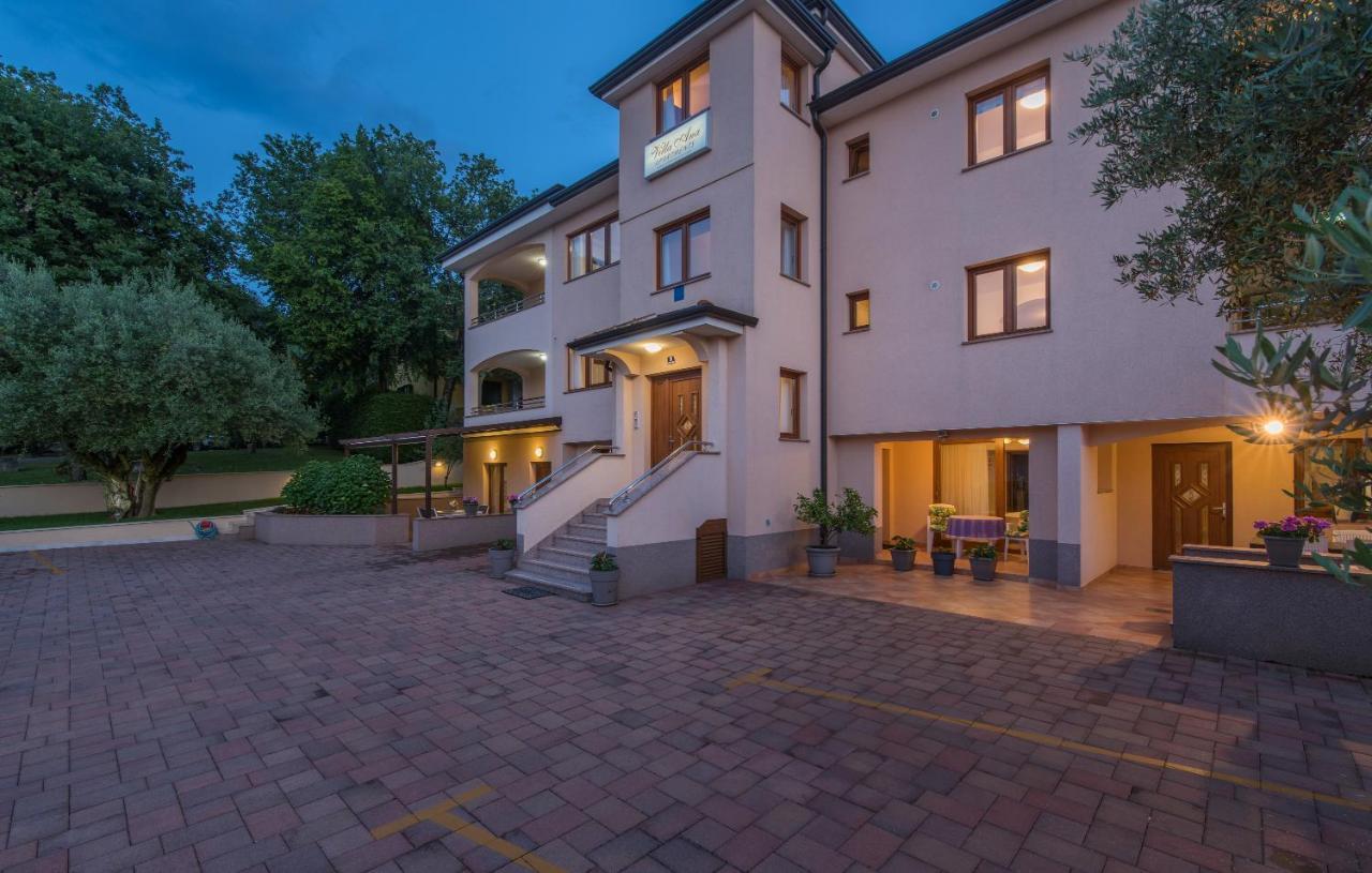 Apartments Villa Ana Porec Exterior photo